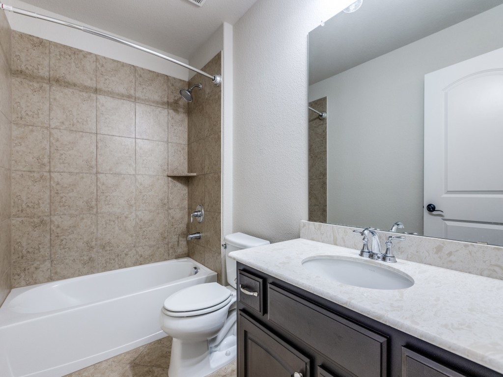 1048 Kenilworth Street Allen TX 75013