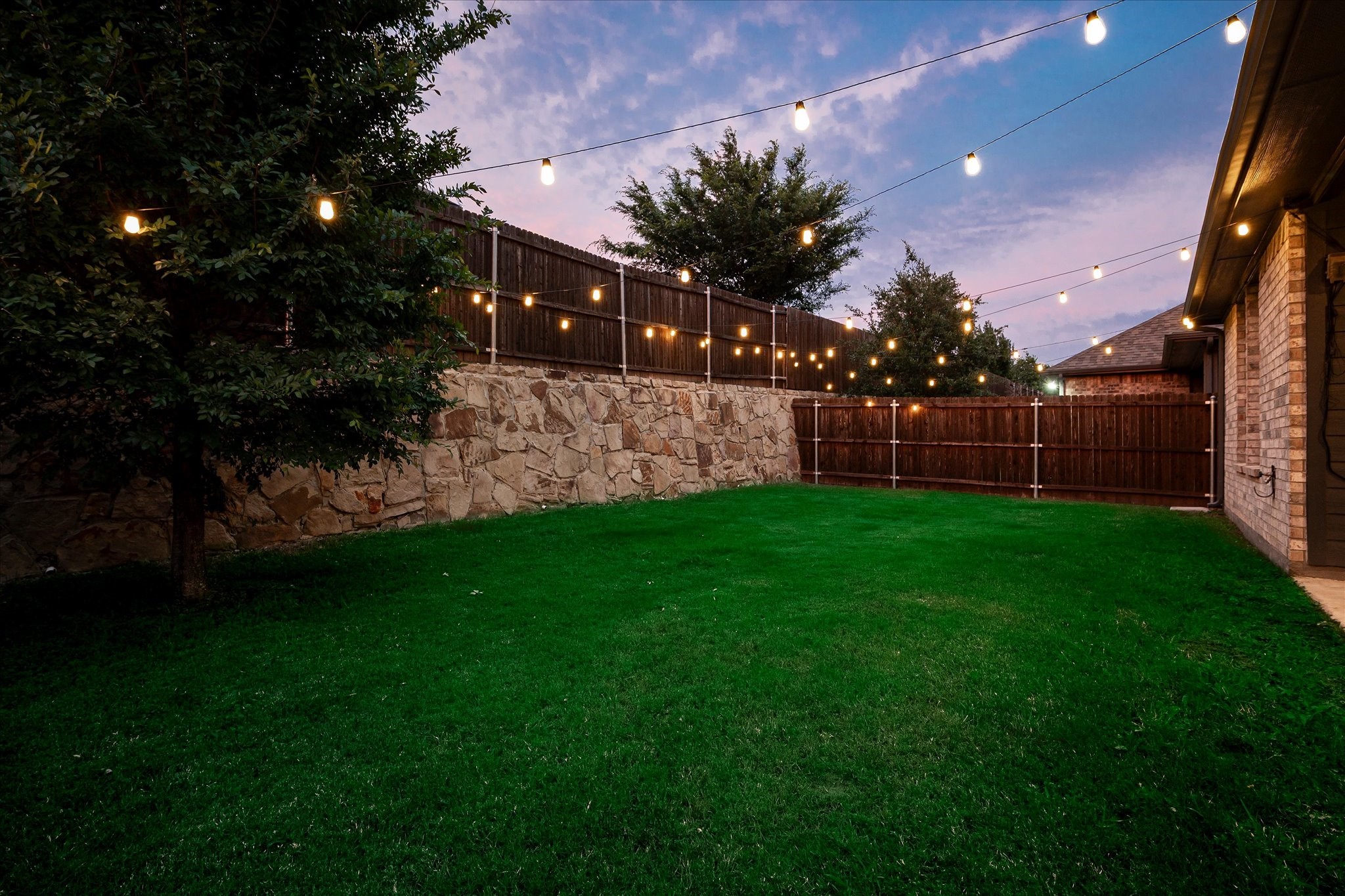 113 Camelia Street Garland TX 75043