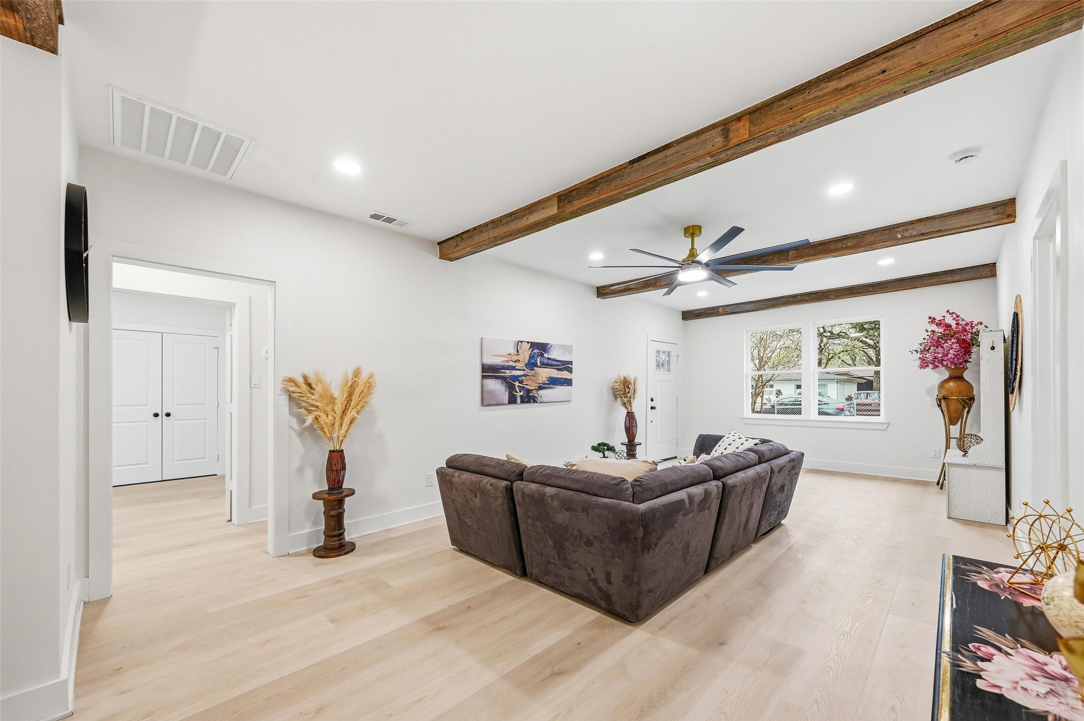 3008 Wilhoit Street Balch Springs TX 75180