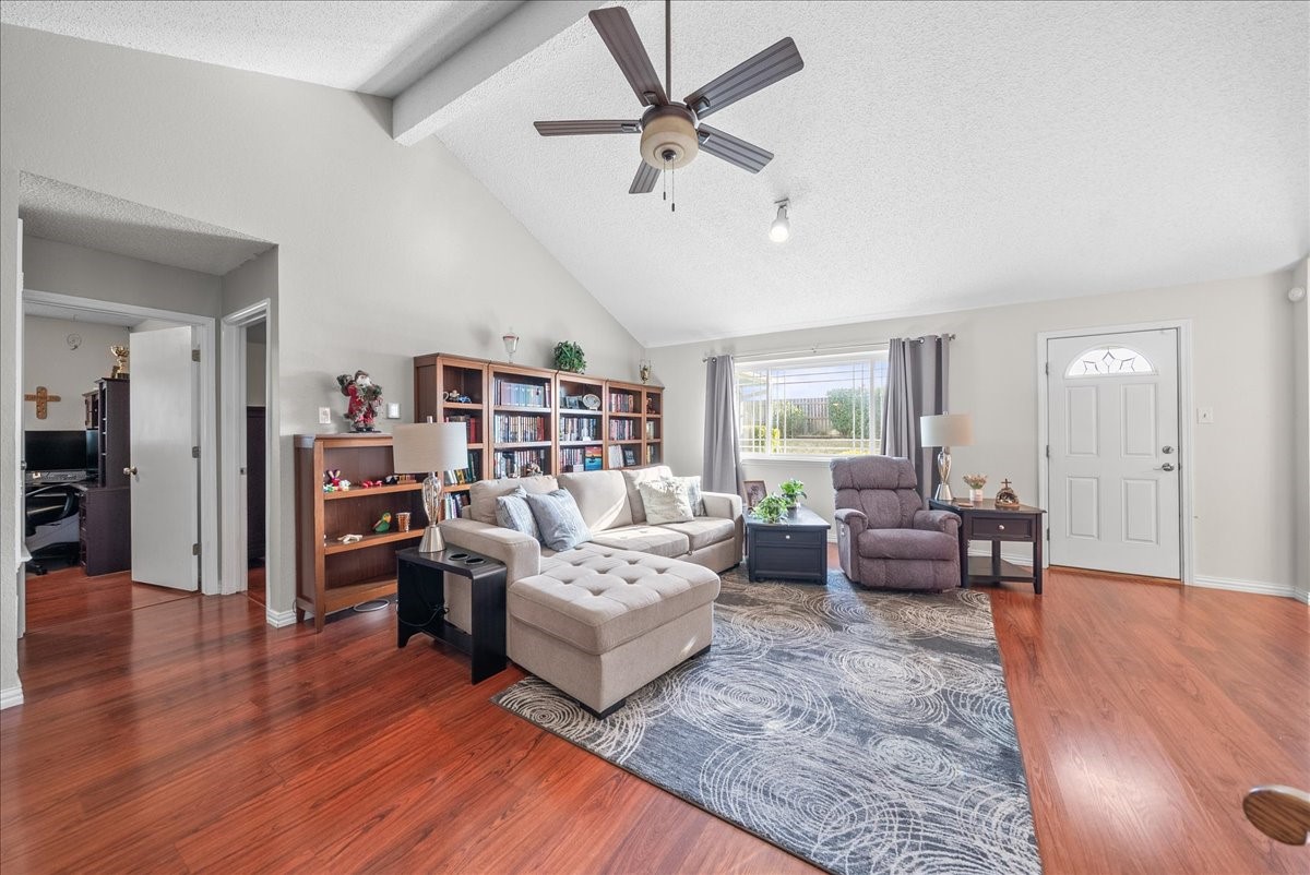 3432 Vine Ridge Bedford TX 76021