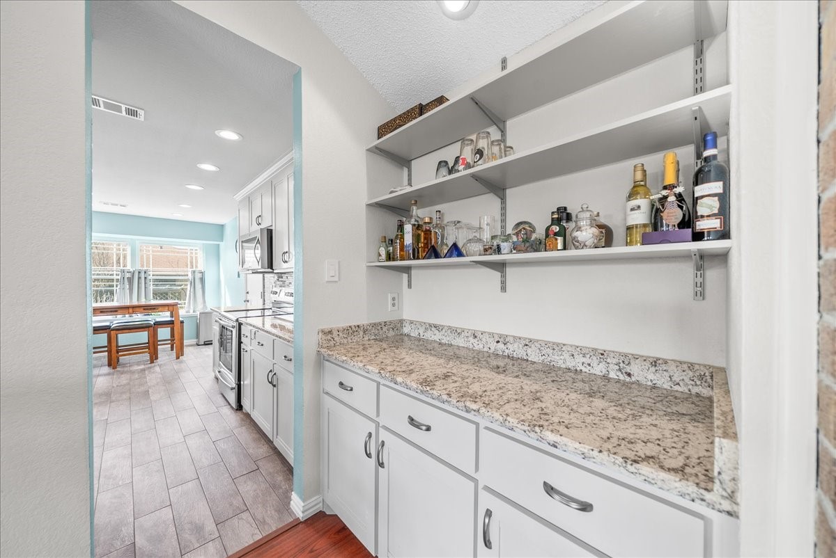 3432 Vine Ridge Bedford TX 76021
