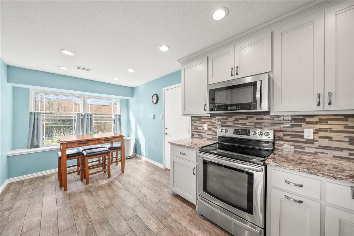 3432 Vine Ridge Bedford TX 76021