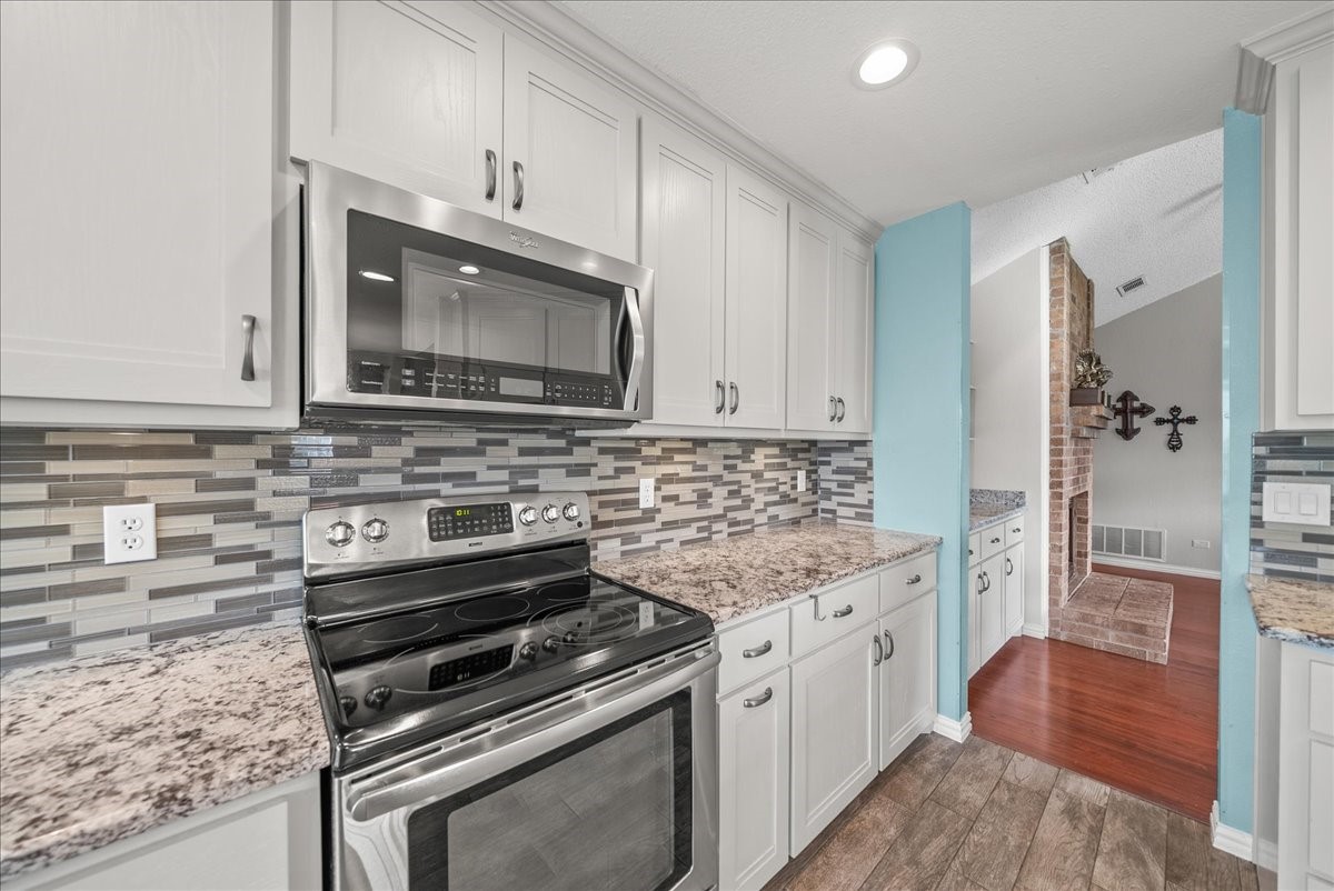 3432 Vine Ridge Bedford TX 76021