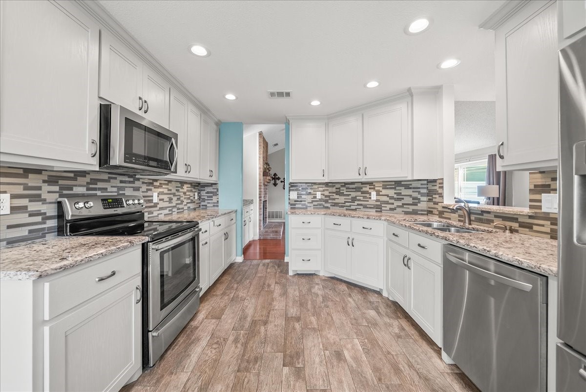 3432 Vine Ridge Bedford TX 76021