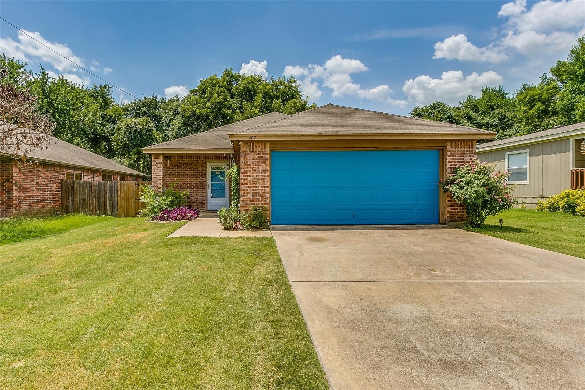 407 Grayson Court Joshua TX 76058