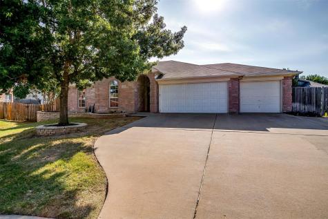 404 Hidden Trail Court Burleson TX 76028