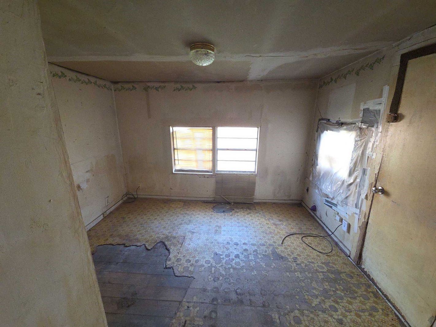 226 W Texas Street Denison TX 75020