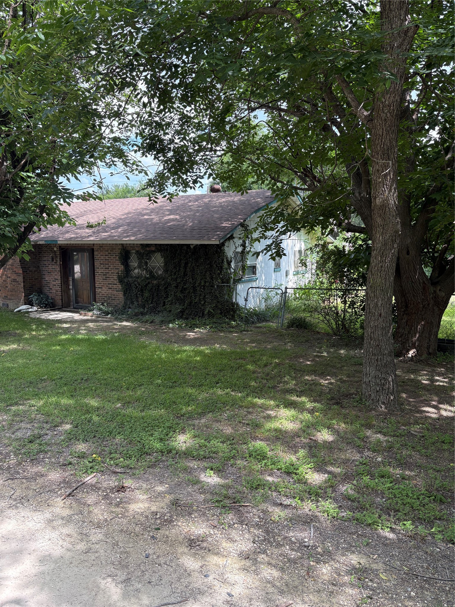 250 Bluegrass Whitney TX 76692