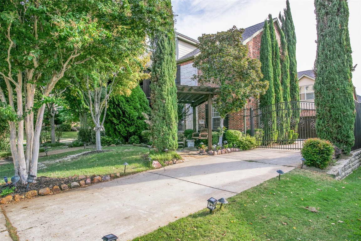 1201 Queen Guinevere Drive Lewisville TX 75056