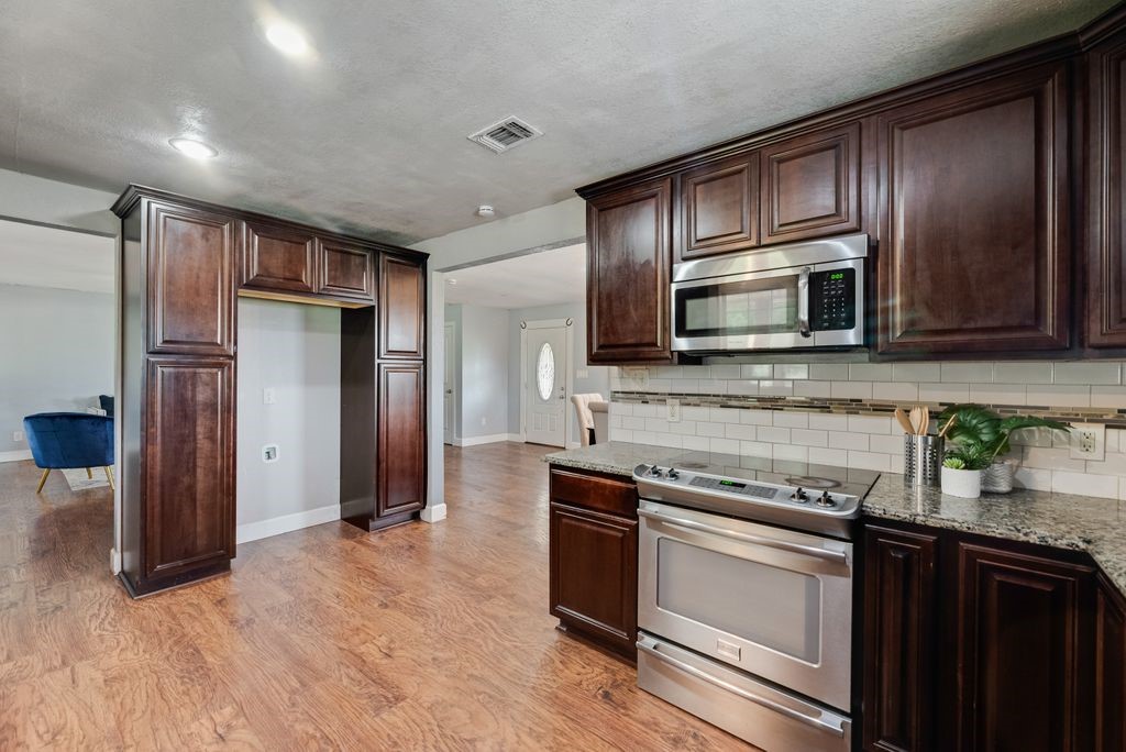 10752 County Road 312 Terrell TX 75161