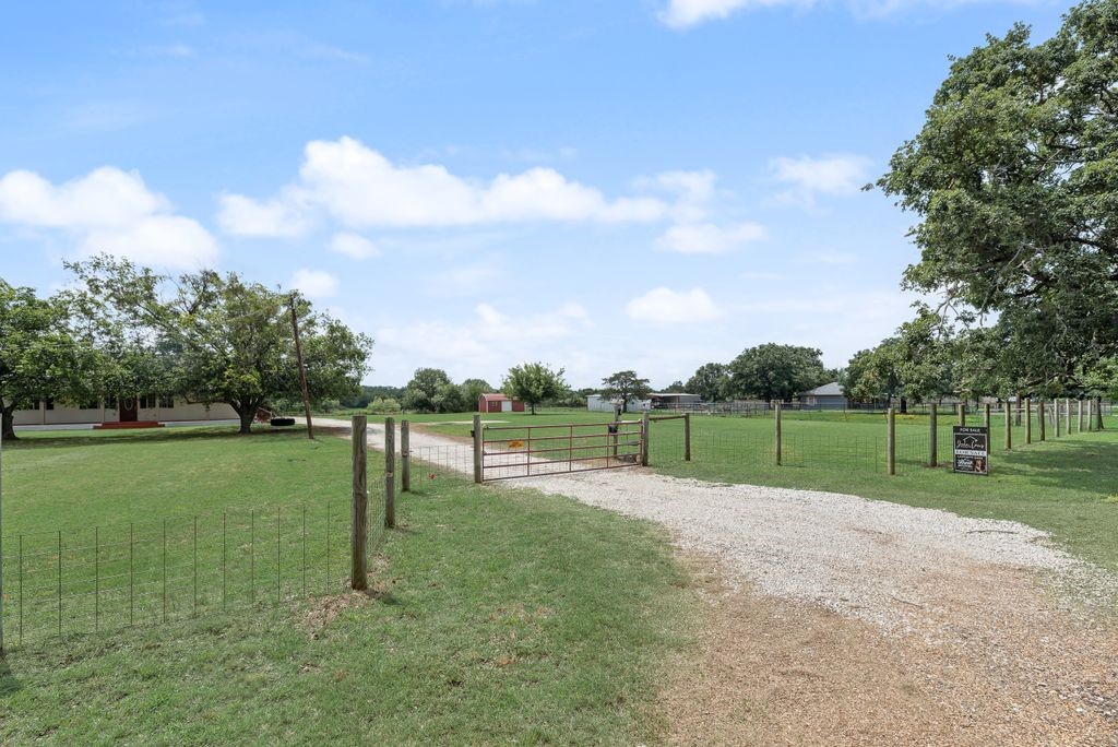 10752 County Road 312 Terrell TX 75161