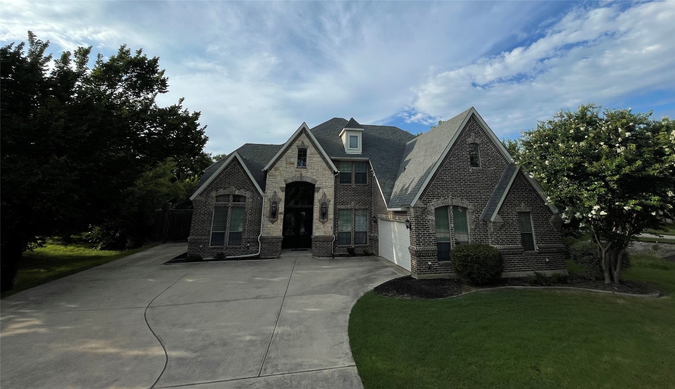 732 Lonesome Dove Trail Hurst TX 76054