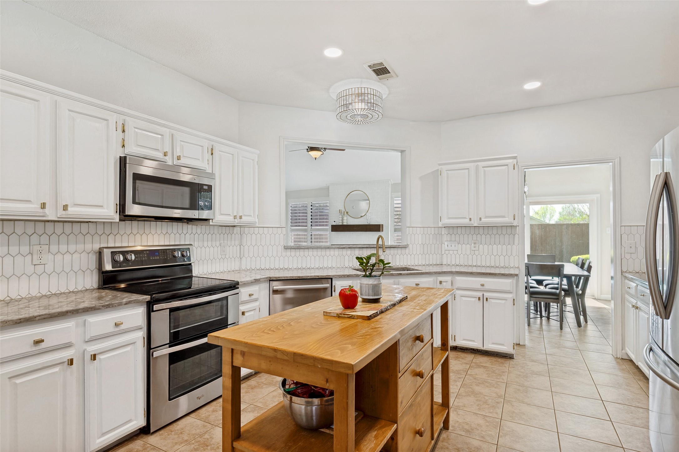 2028 Robin Hill Lane Carrollton TX 75007