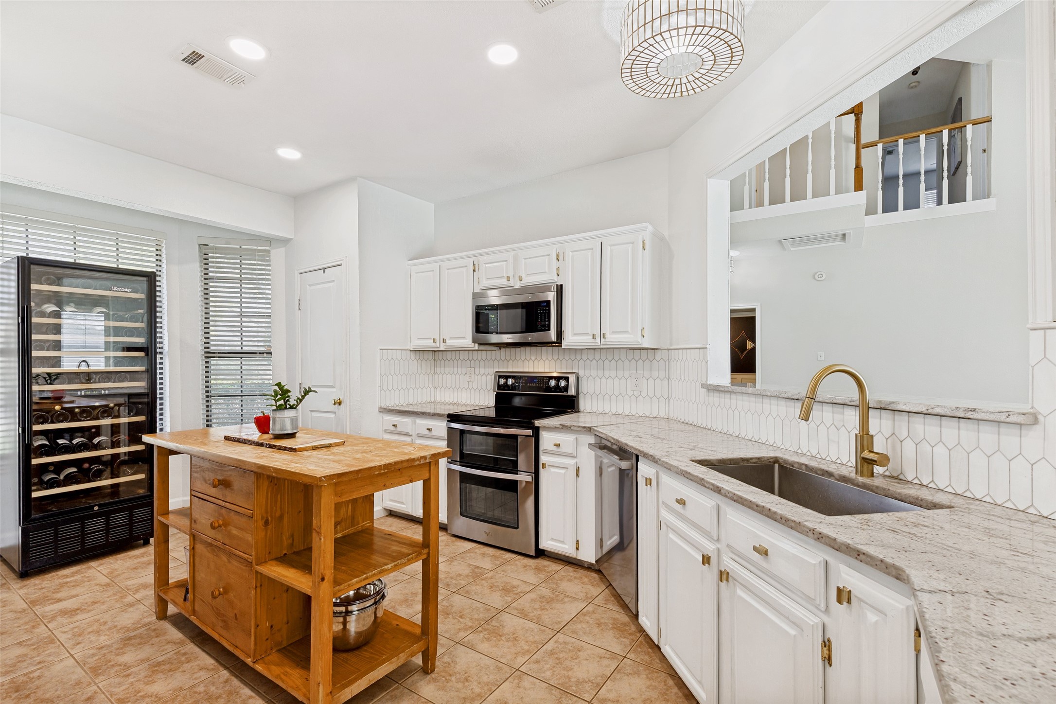 2028 Robin Hill Lane Carrollton TX 75007