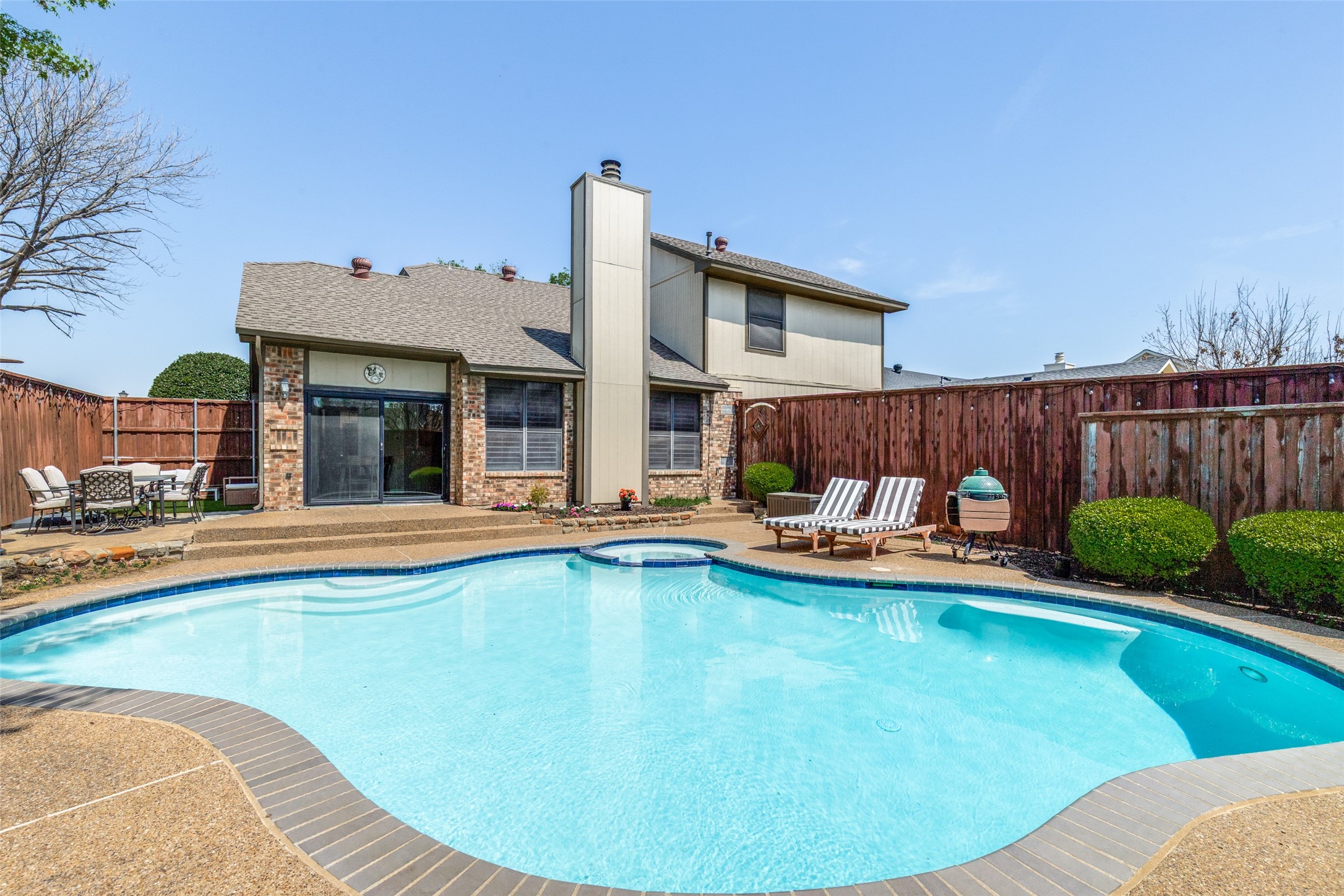 2028 Robin Hill Lane Carrollton TX 75007