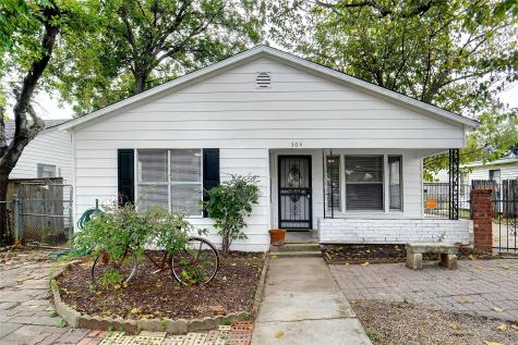304 E Fogg Street Fort Worth TX 76110