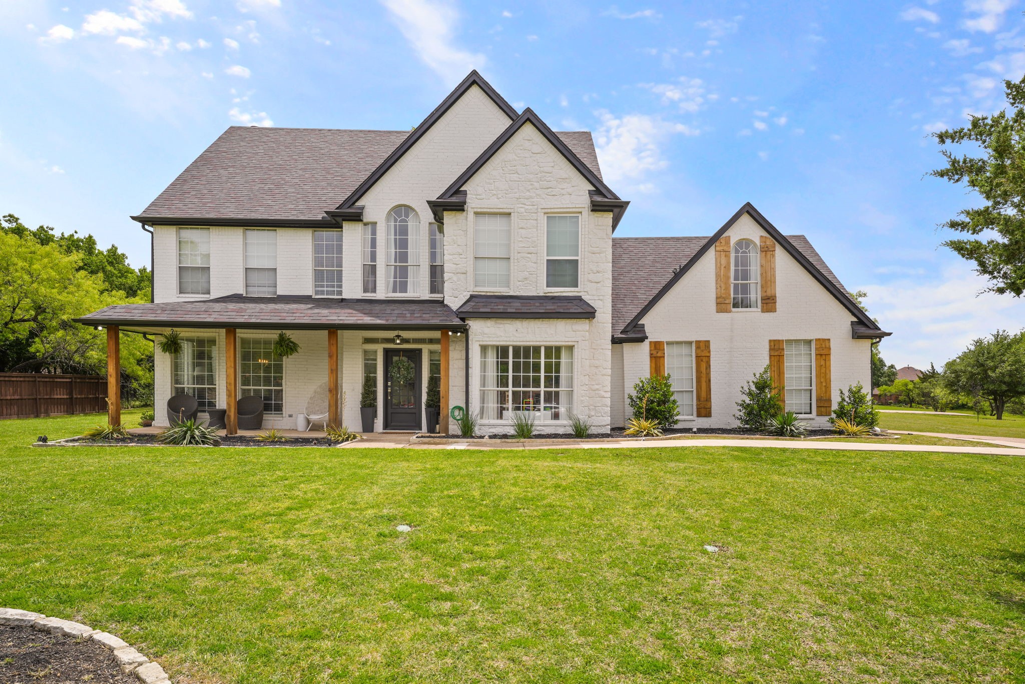 2812 S Lakeview Drive Cedar Hill TX 75104