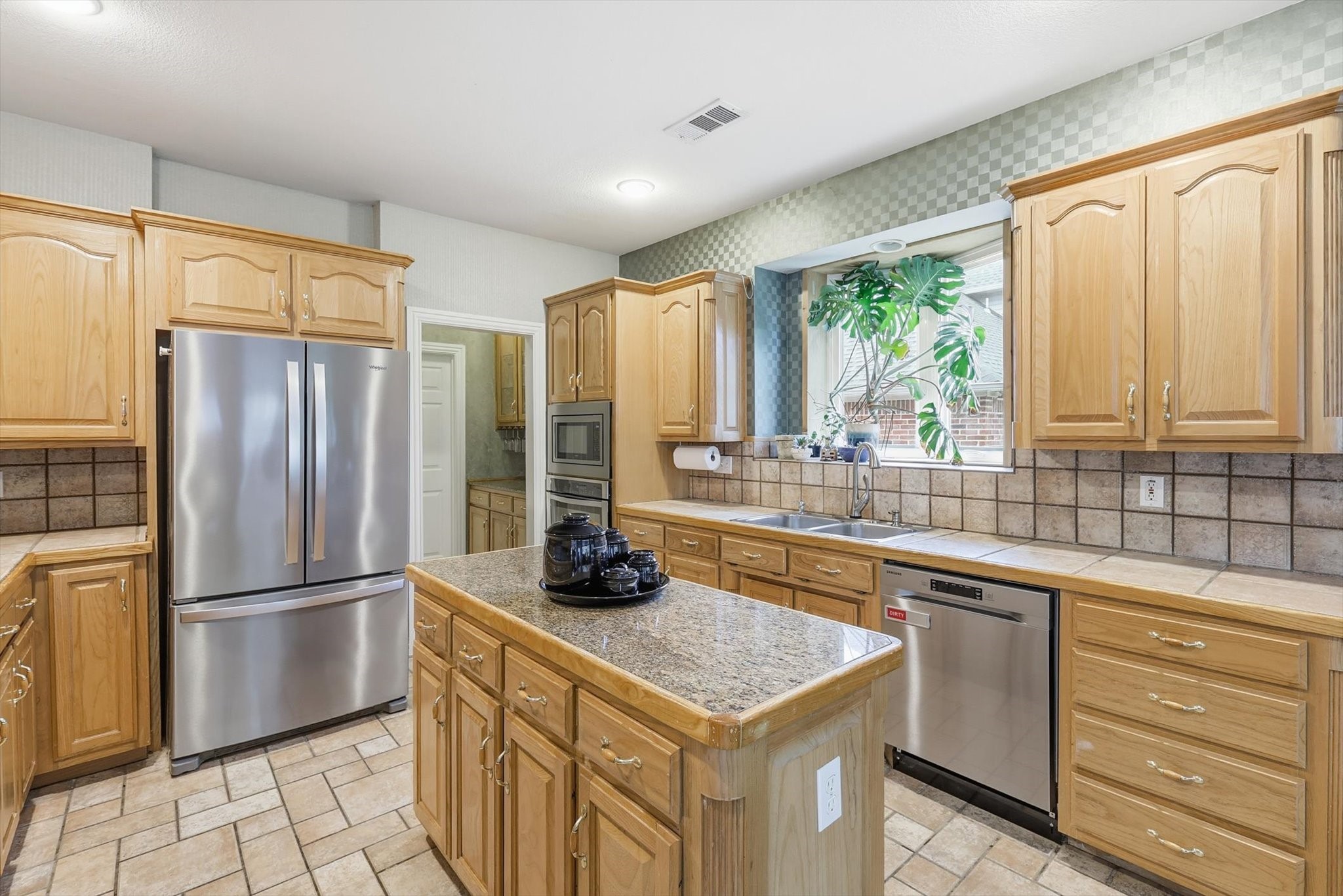 3324 Lexington Avenue Grapevine TX 76051