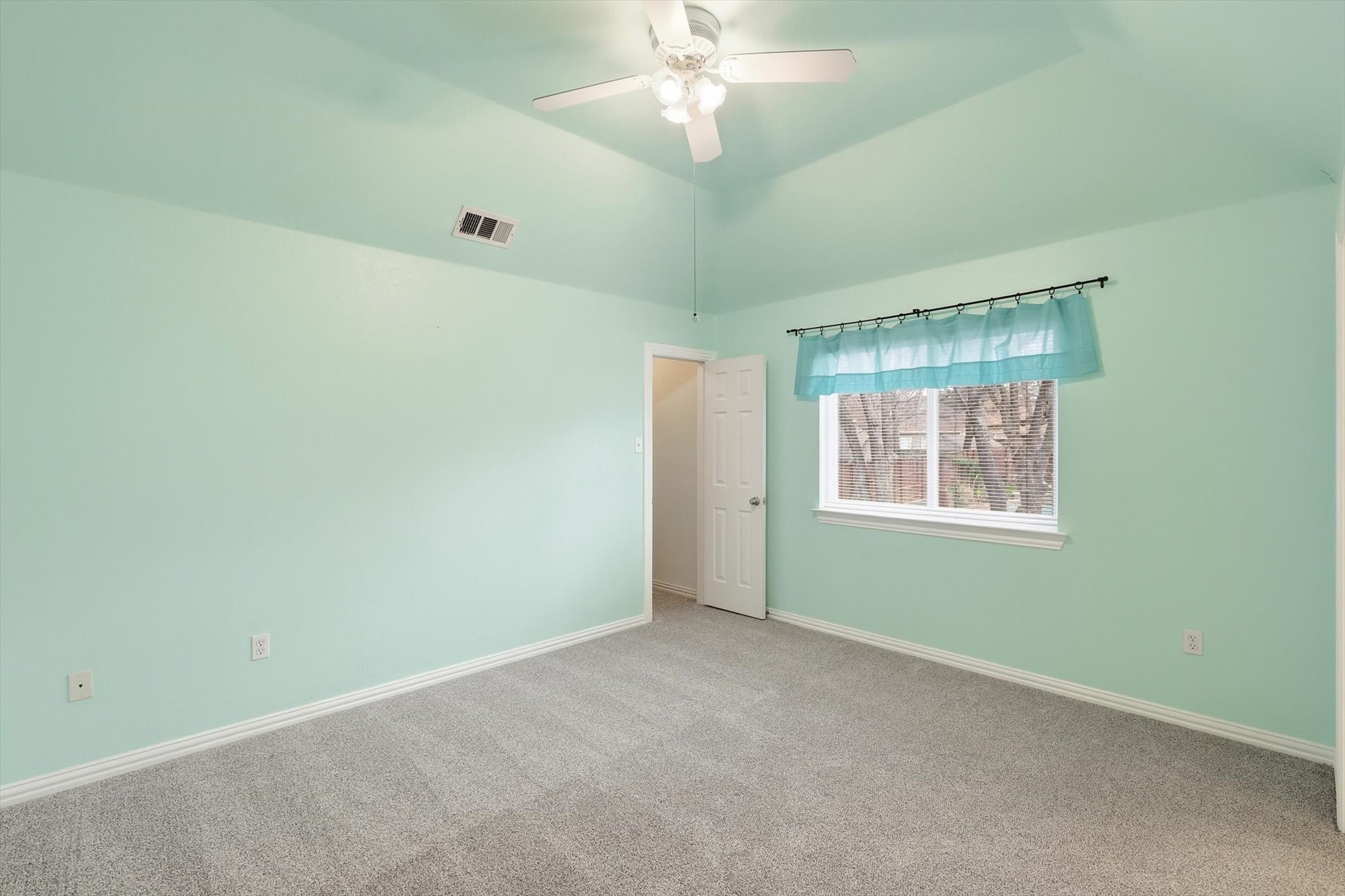 3324 Lexington Avenue Grapevine TX 76051