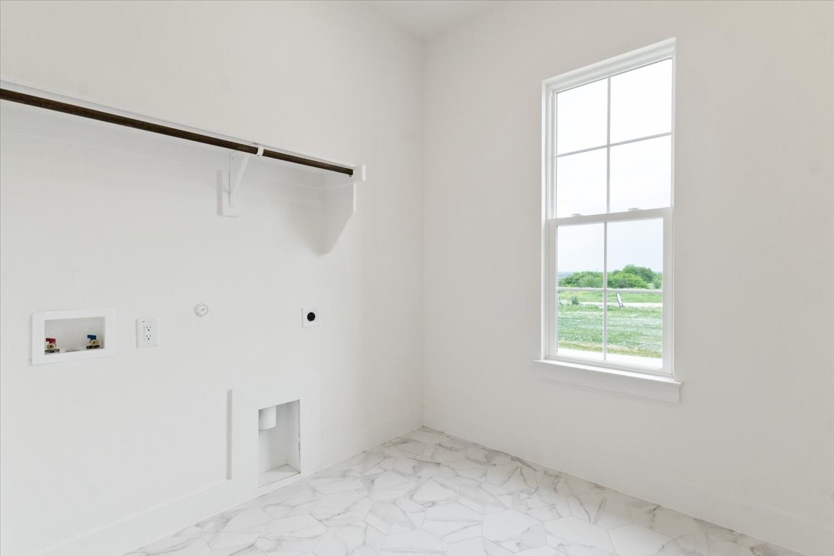 711 Hummingbird Lane Justin TX 76247