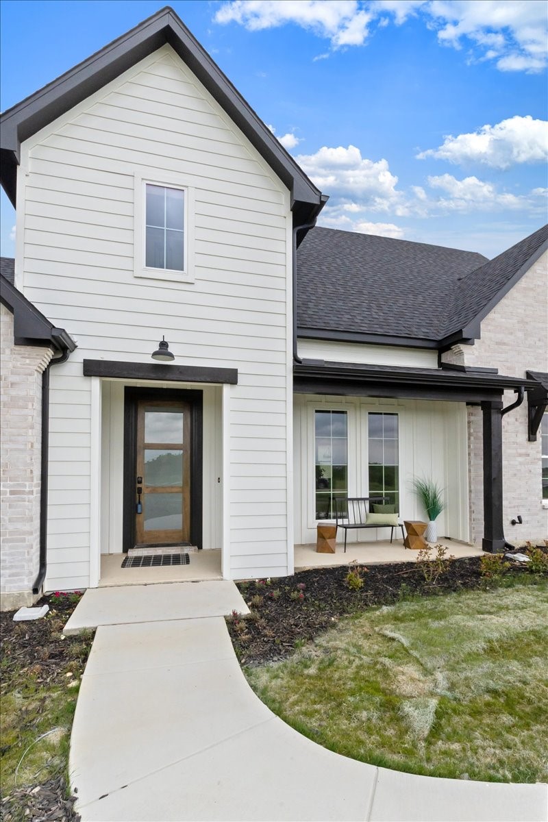 711 Hummingbird Lane Justin TX 76247