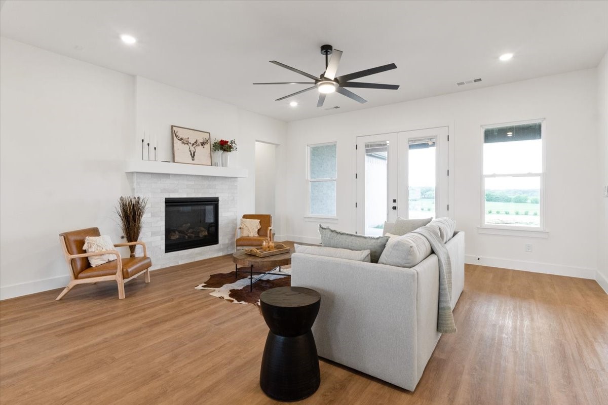 711 Hummingbird Lane Justin TX 76247