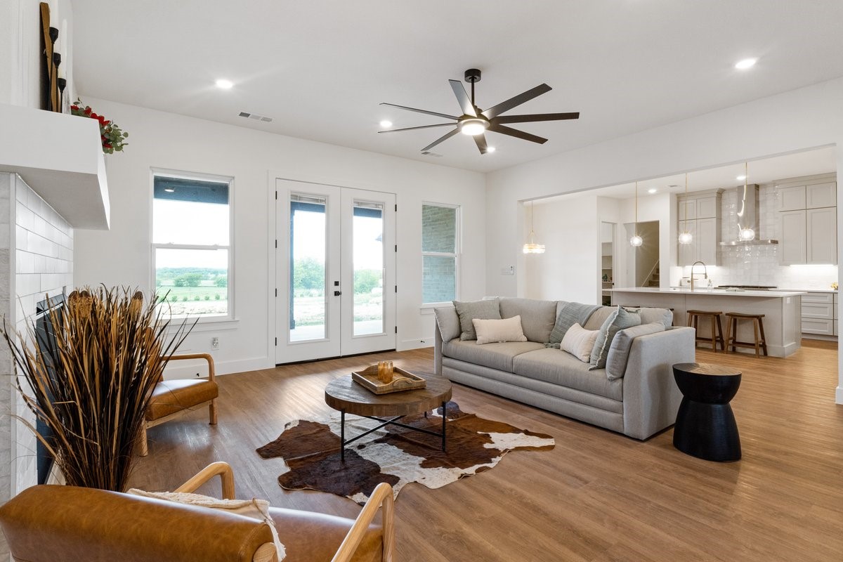 711 Hummingbird Lane Justin TX 76247
