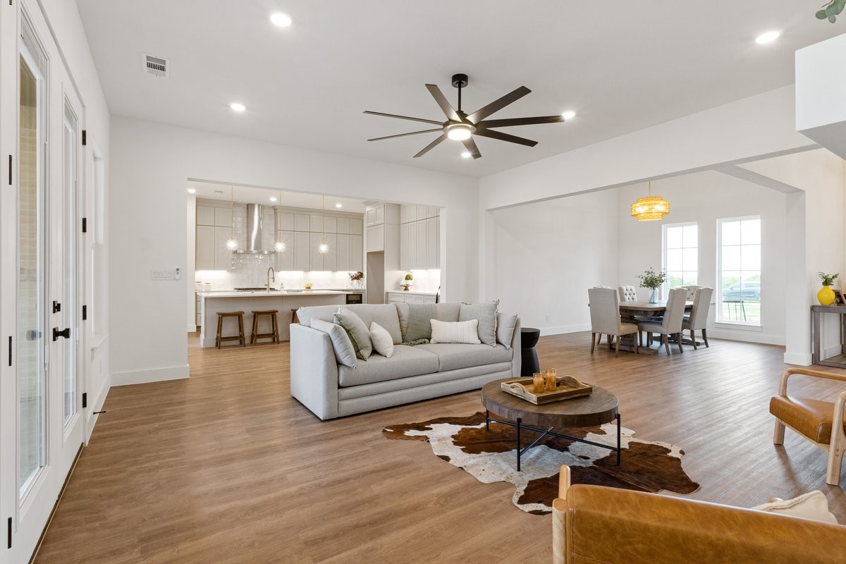 711 Hummingbird Lane Justin TX 76247
