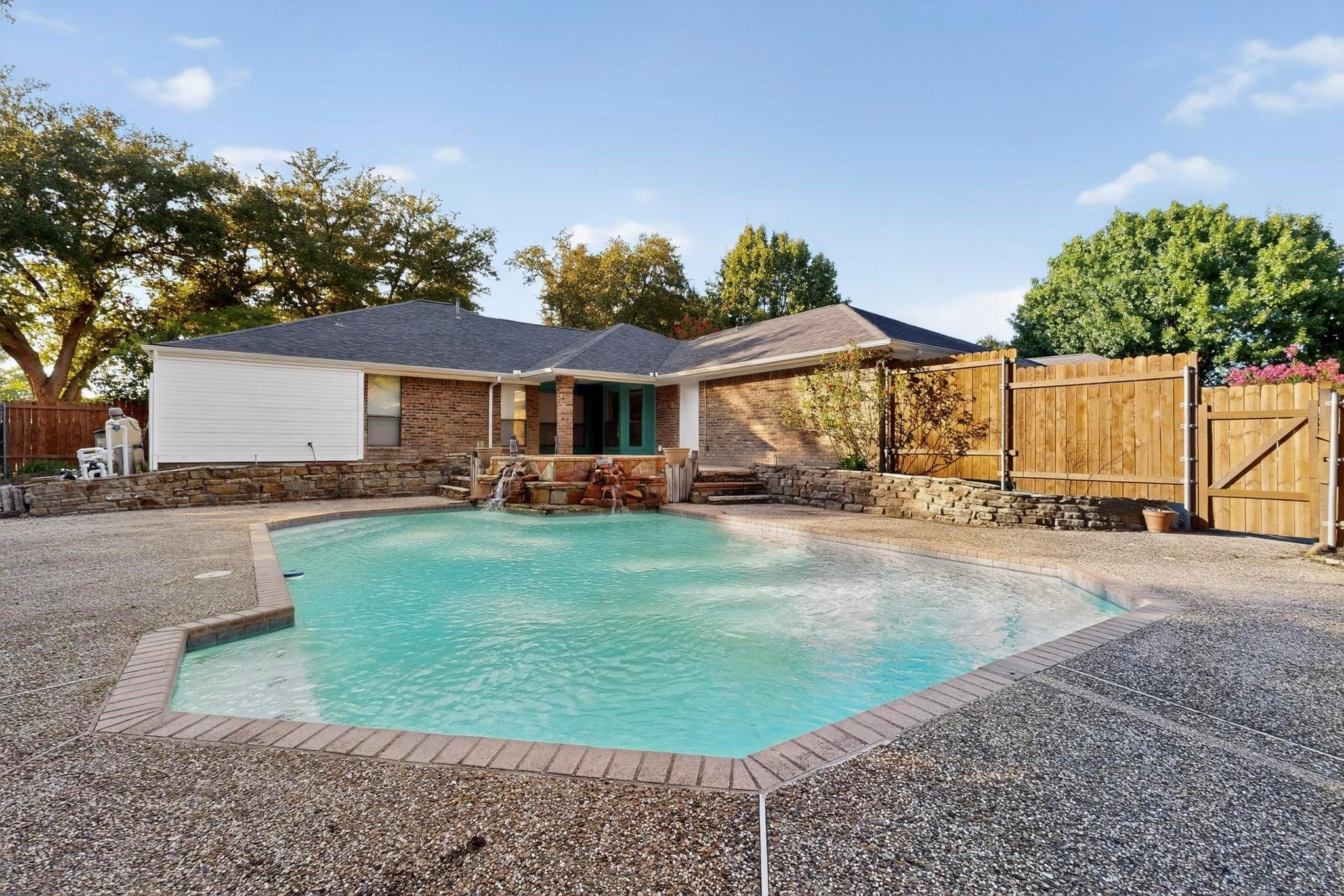 1175 Ridge Road W Rockwall TX 75087