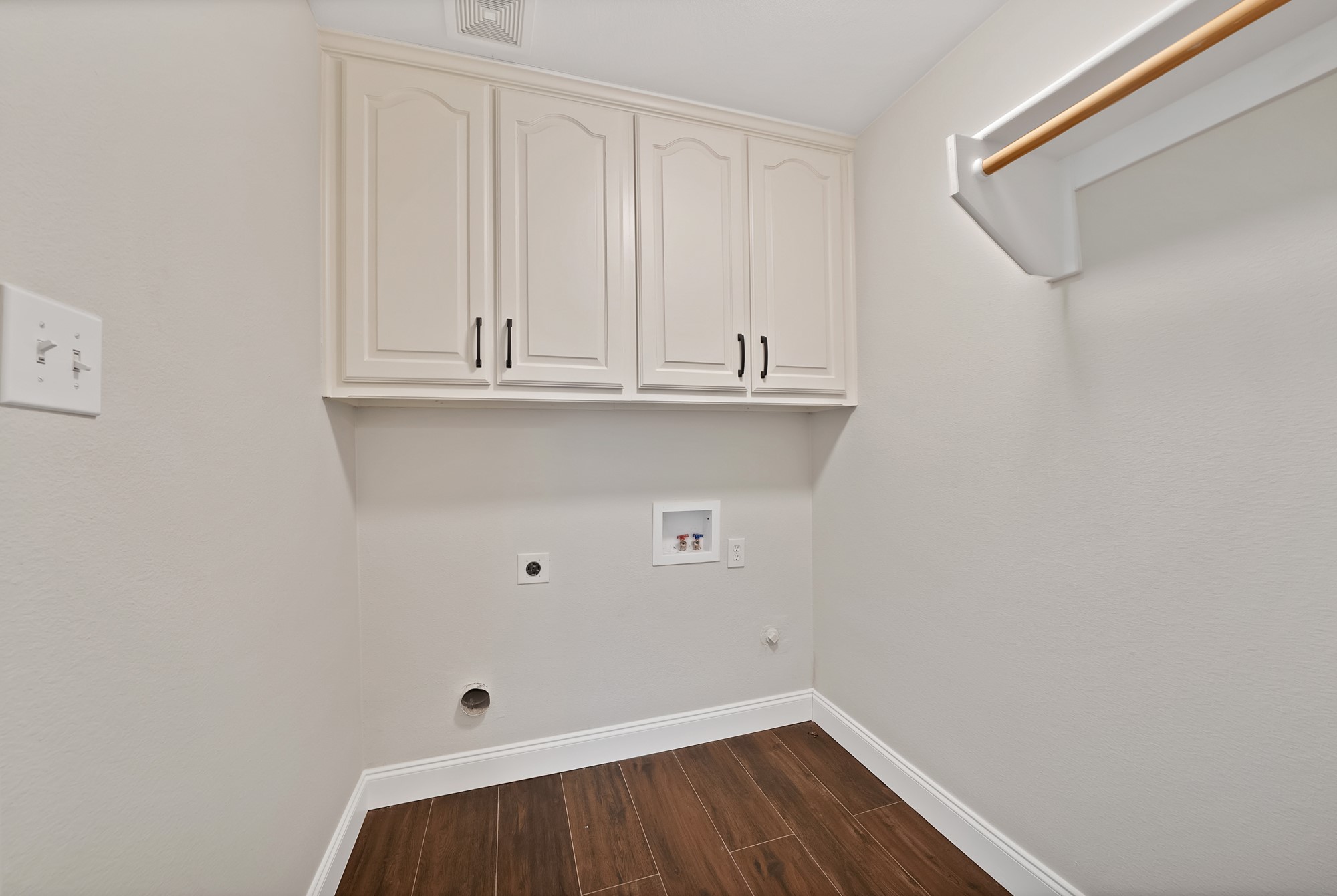 2770 S Lakeview Drive Cedar Hill TX 75104