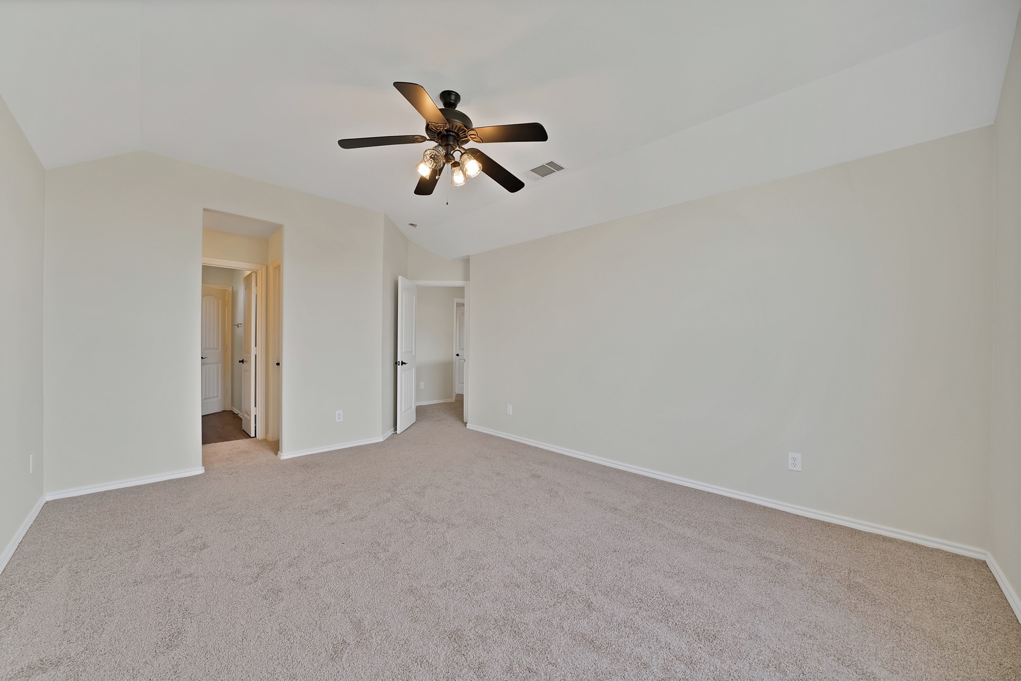 2770 S Lakeview Drive Cedar Hill TX 75104