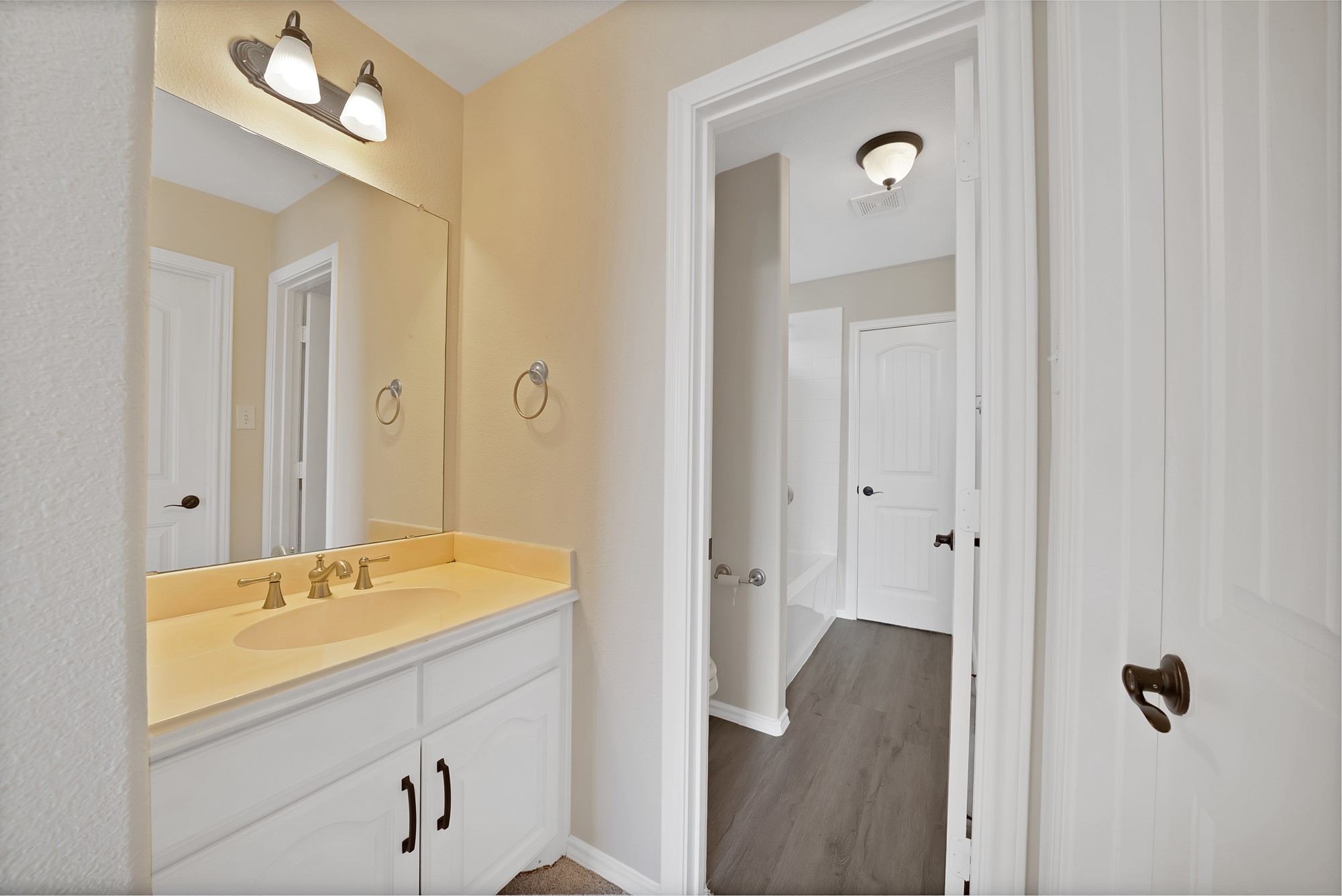 2770 S Lakeview Drive Cedar Hill TX 75104