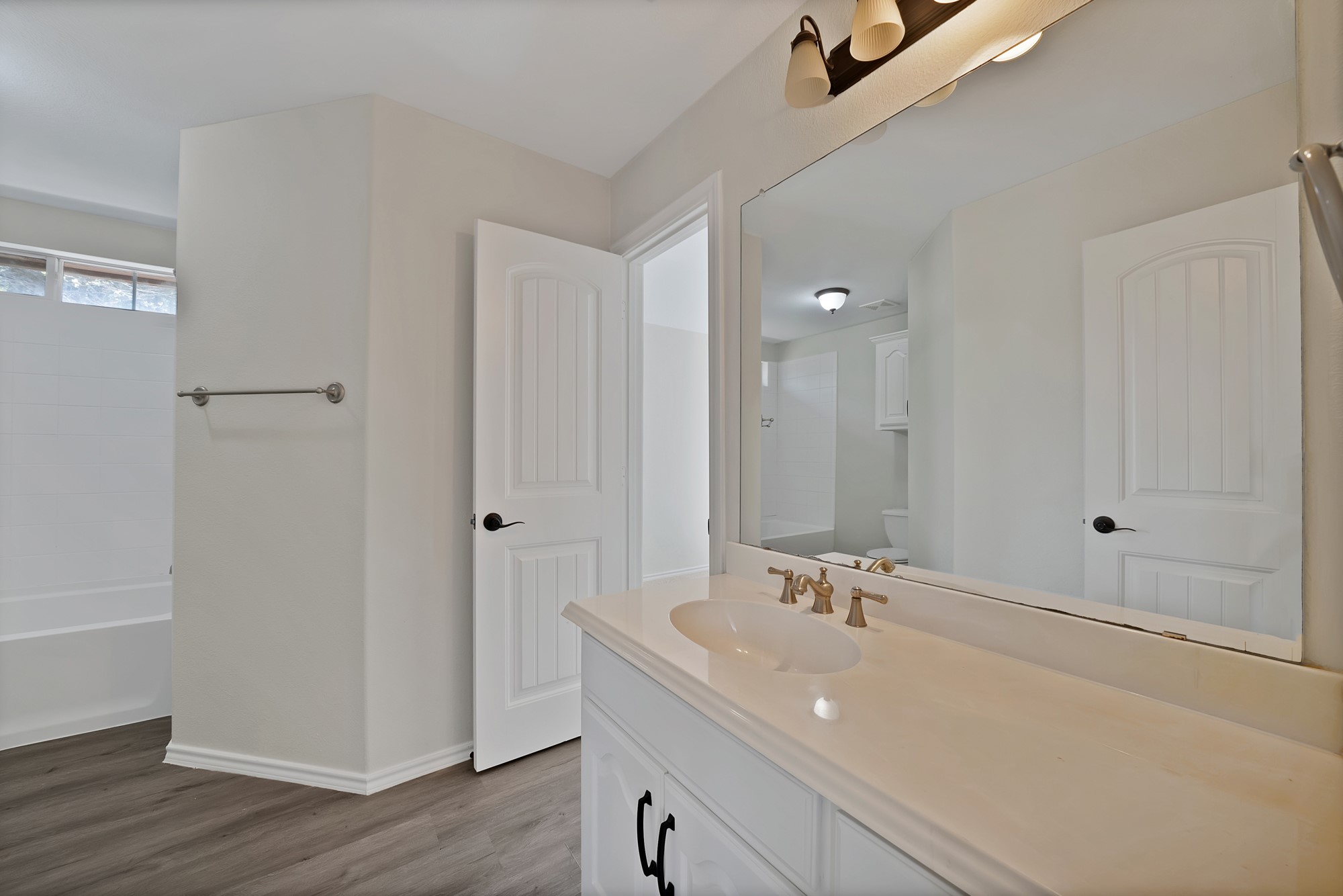 2770 S Lakeview Drive Cedar Hill TX 75104