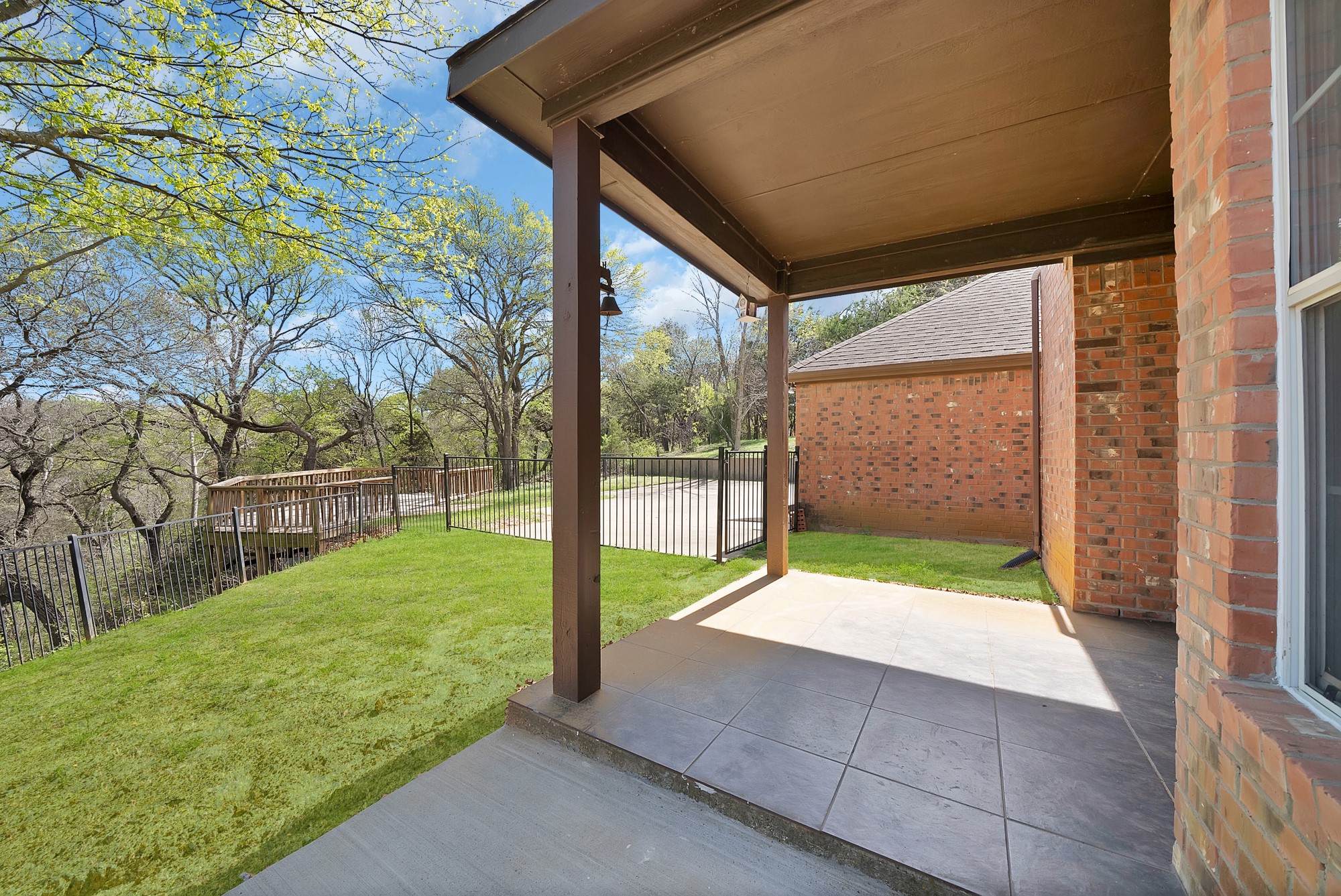 2770 S Lakeview Drive Cedar Hill TX 75104