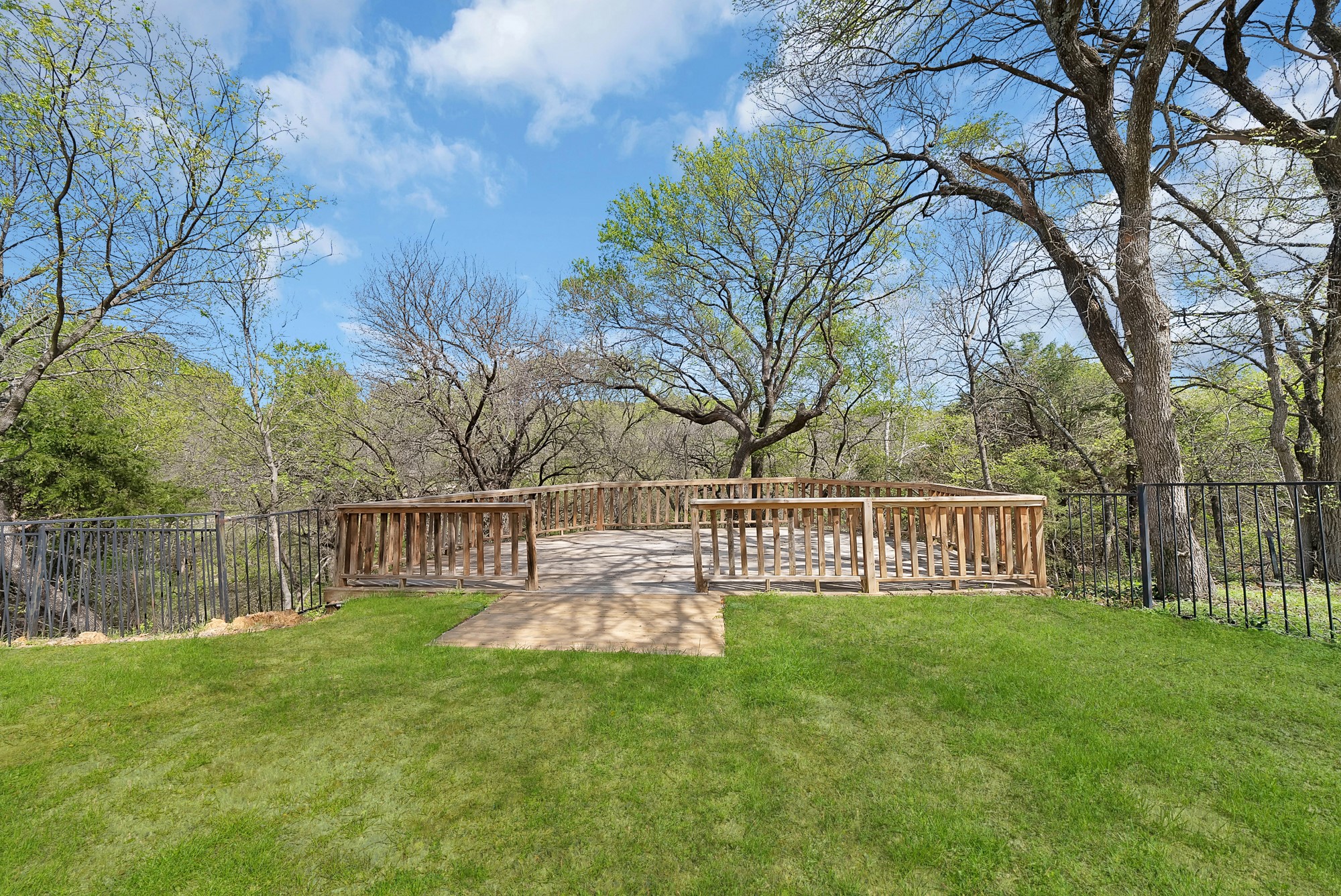 2770 S Lakeview Drive Cedar Hill TX 75104