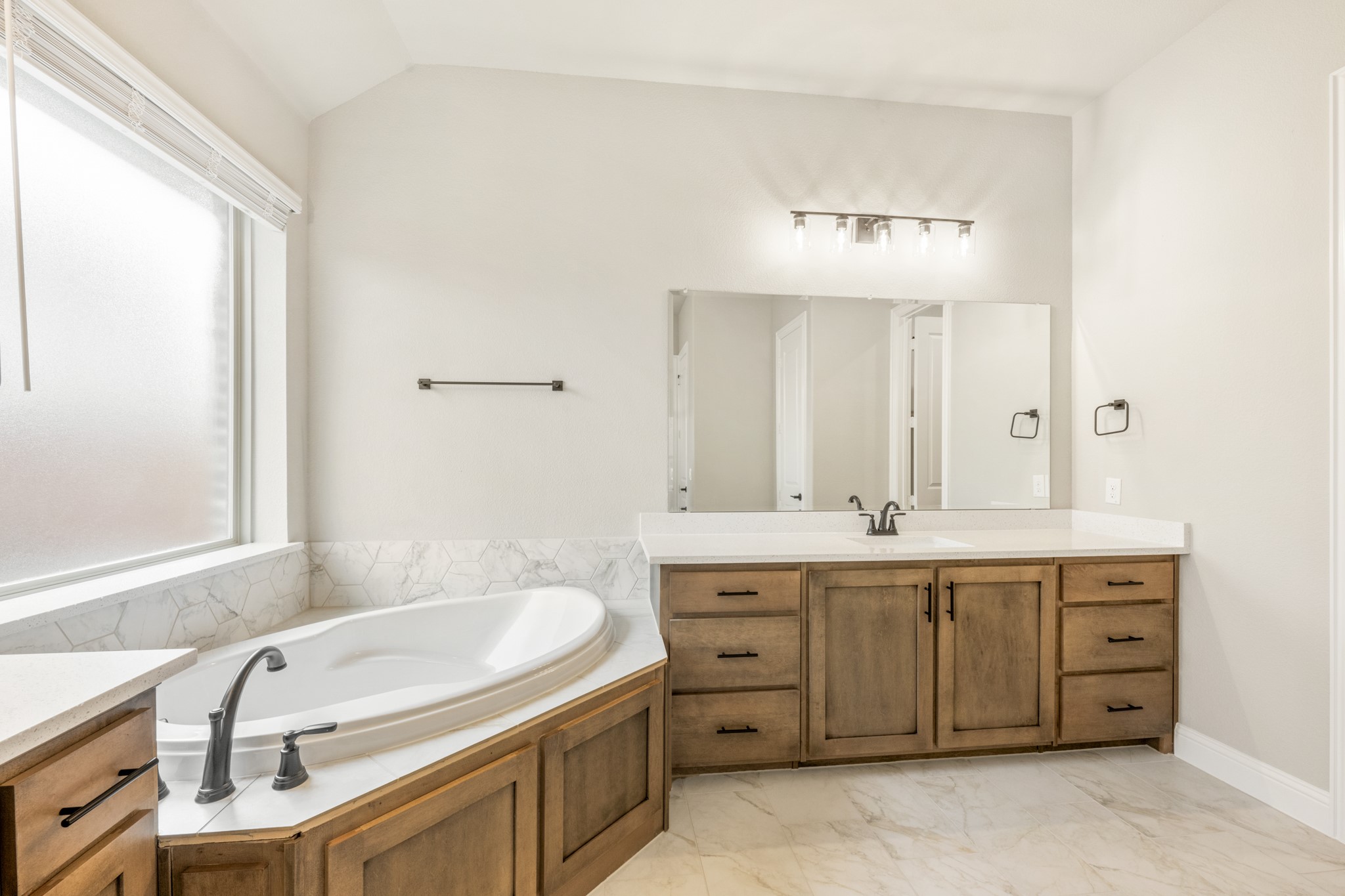 805 Delray Court Midlothian TX 76065