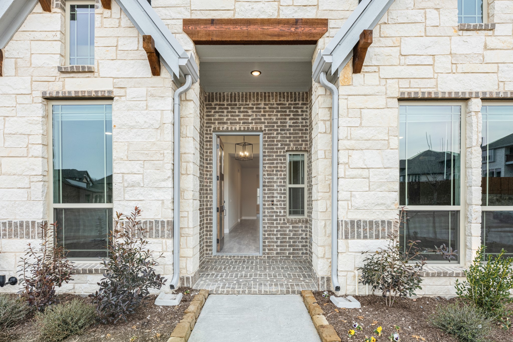 805 Delray Court Midlothian TX 76065