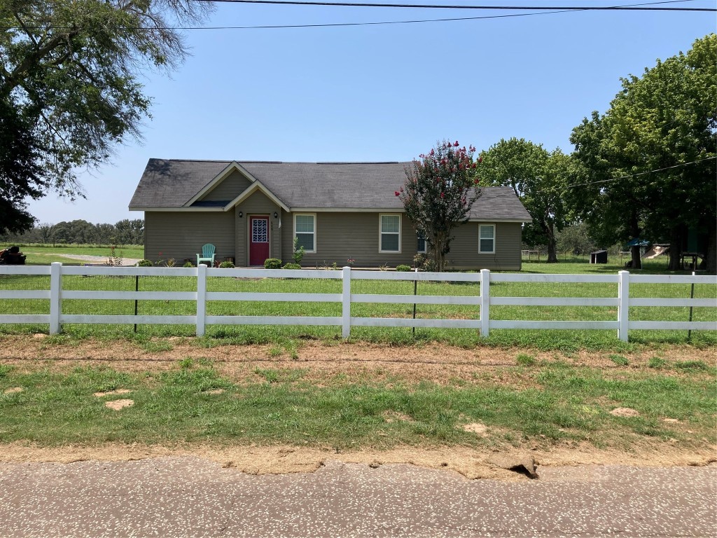 648 S Center Street Buffalo TX 75831