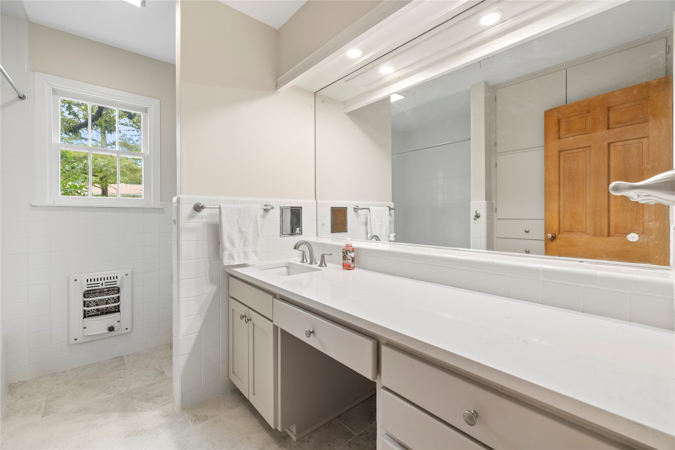 1602 Dennis Drive Tyler TX 75701