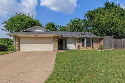 2403 Homewood Trail Arlington TX 76015