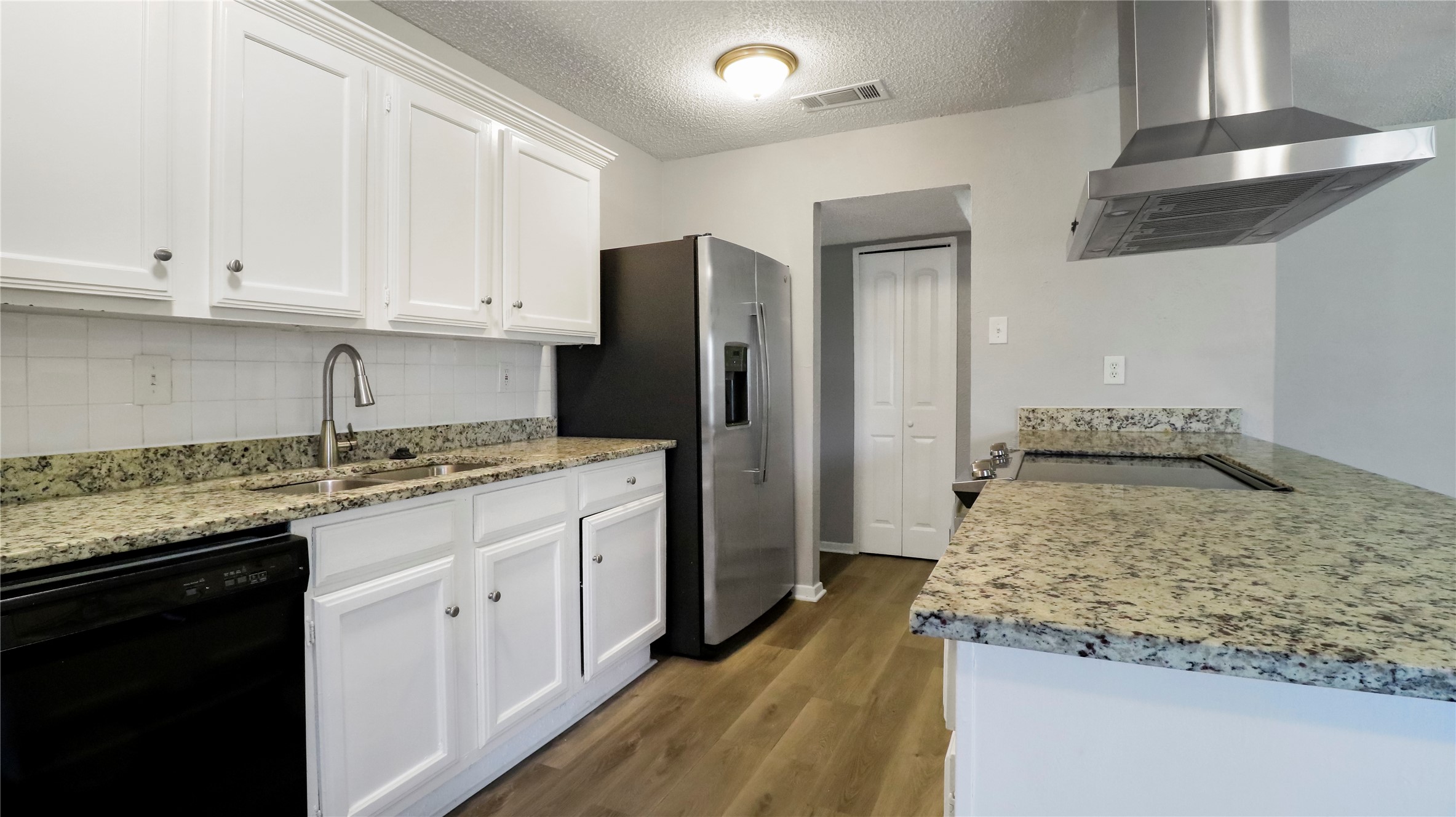 7437 Sandhurst Lane S North Richland Hills TX 76182