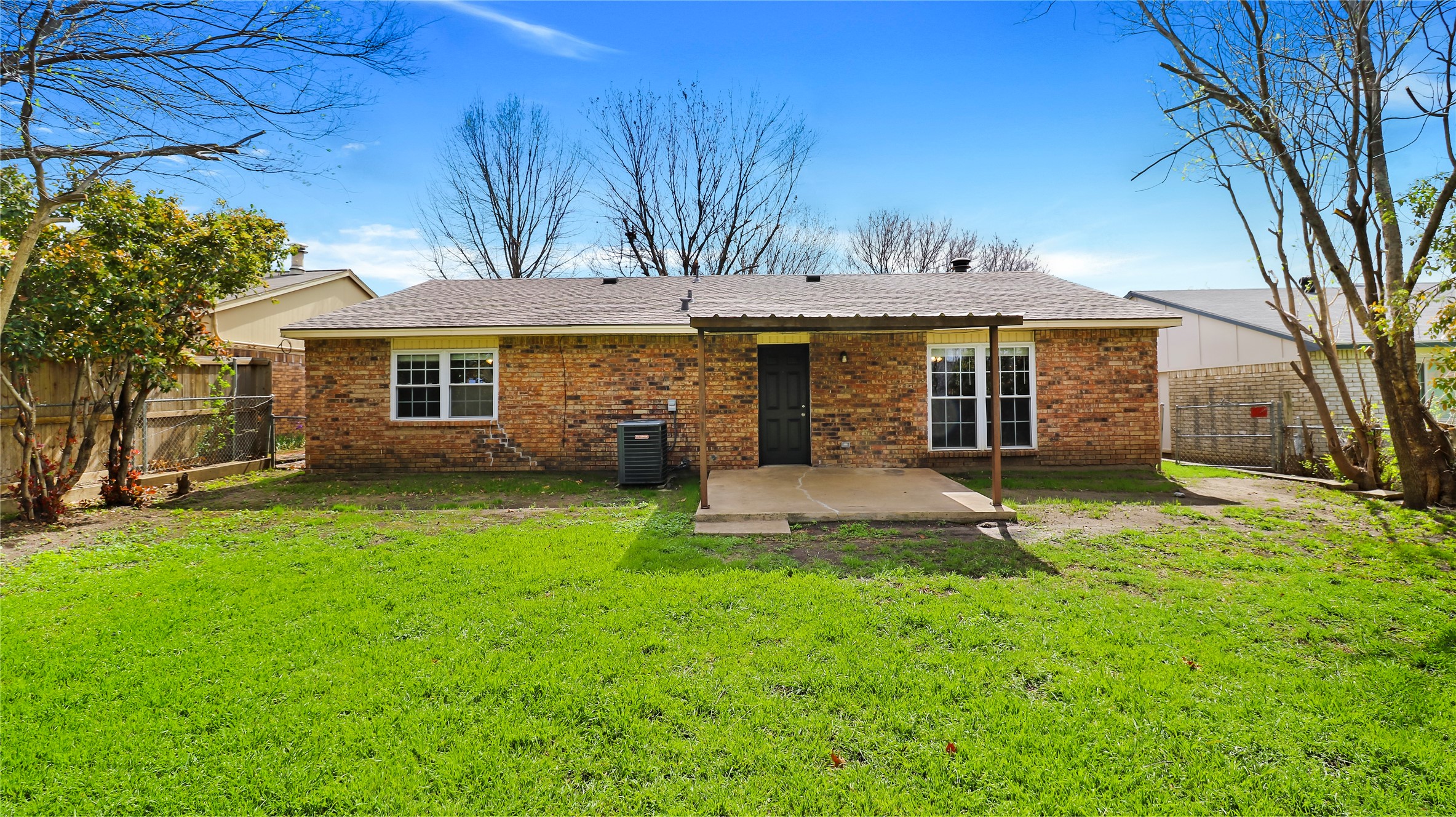 7437 Sandhurst Lane S North Richland Hills TX 76182