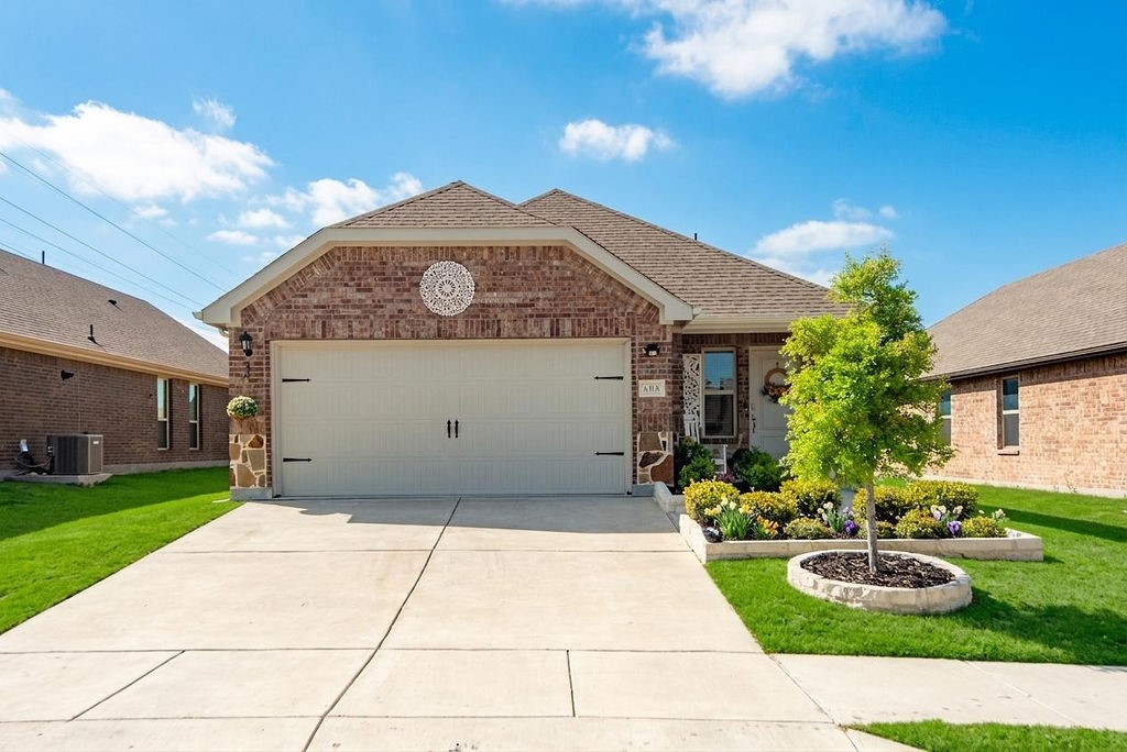 608 Daybreak Lane Lavon TX 75166
