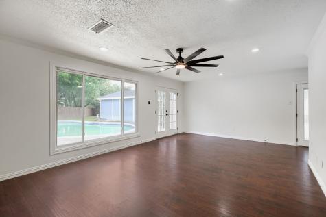 4005 Tynes Drive Garland TX 75042