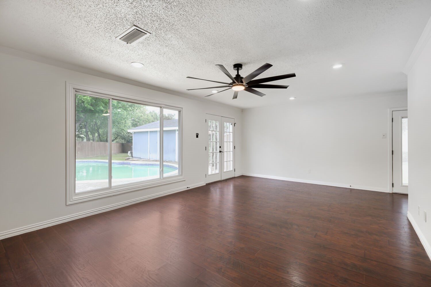 4005 Tynes Drive Garland TX 75042