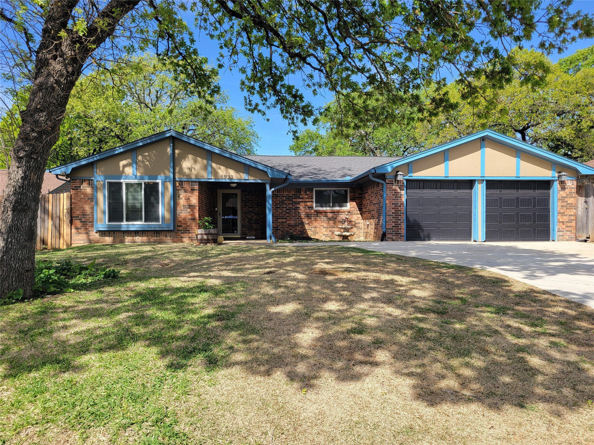 6933 Post Oak Drive North Richland Hills TX 76182