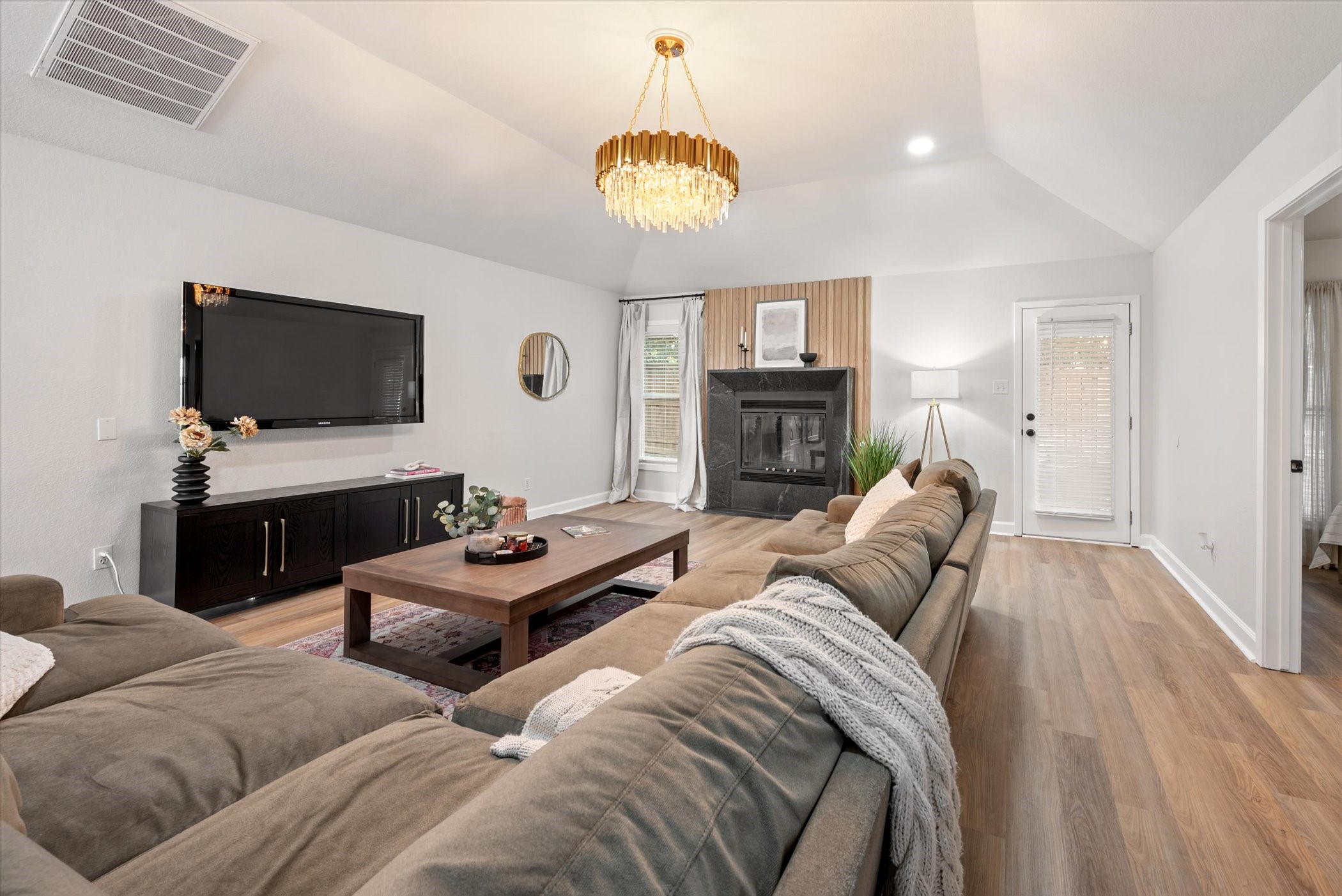 1706 Dunn Street Grapevine TX 76051