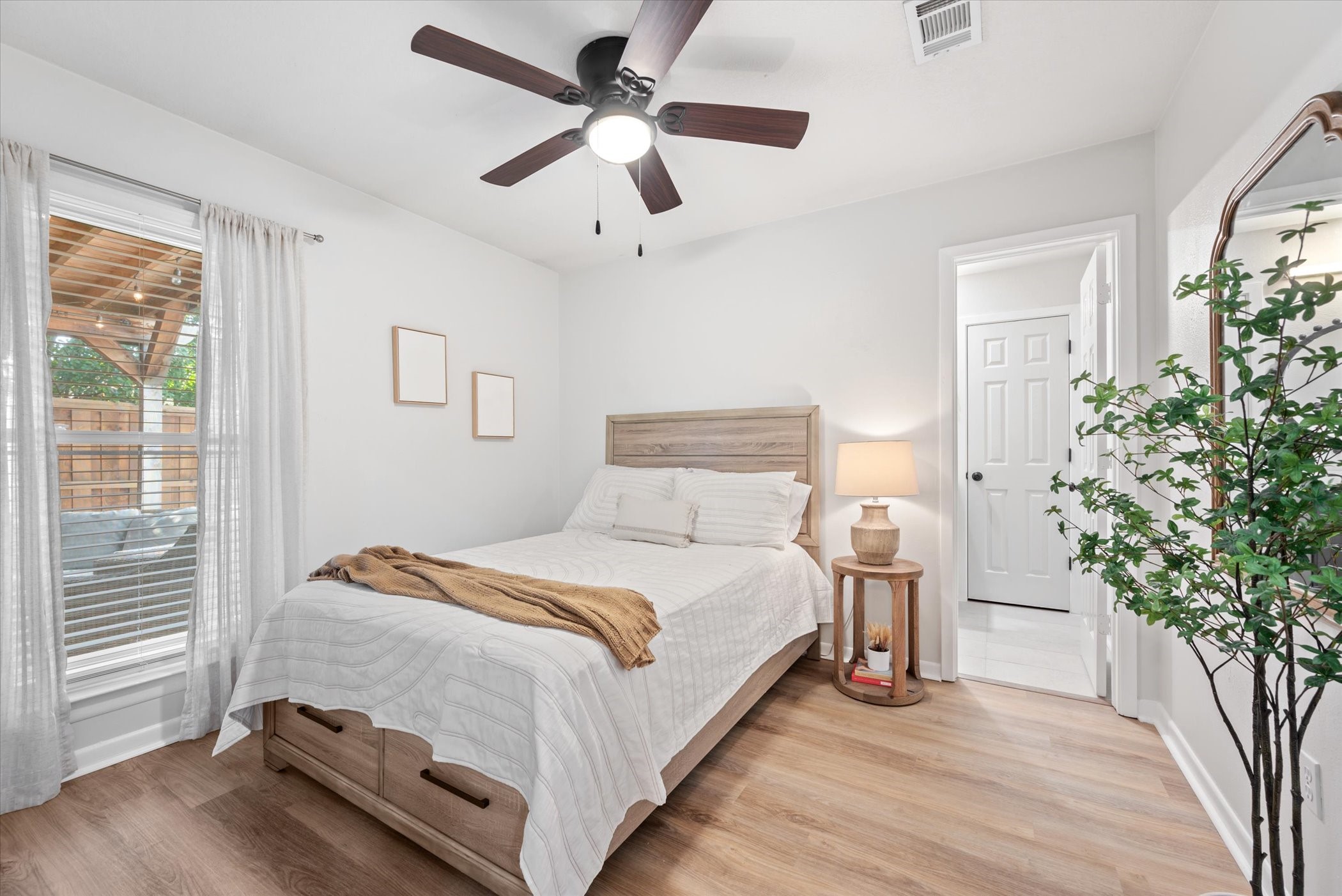 1706 Dunn Street Grapevine TX 76051