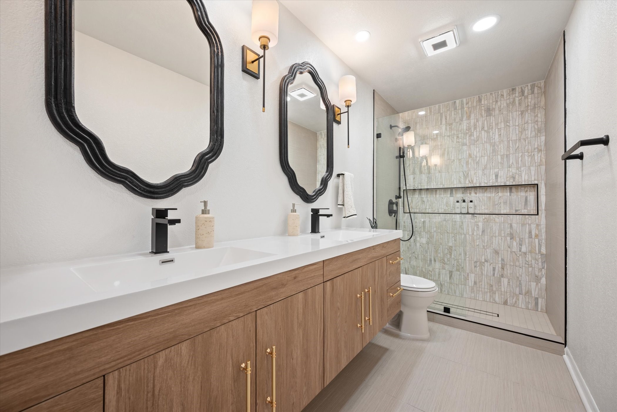 1706 Dunn Street Grapevine TX 76051
