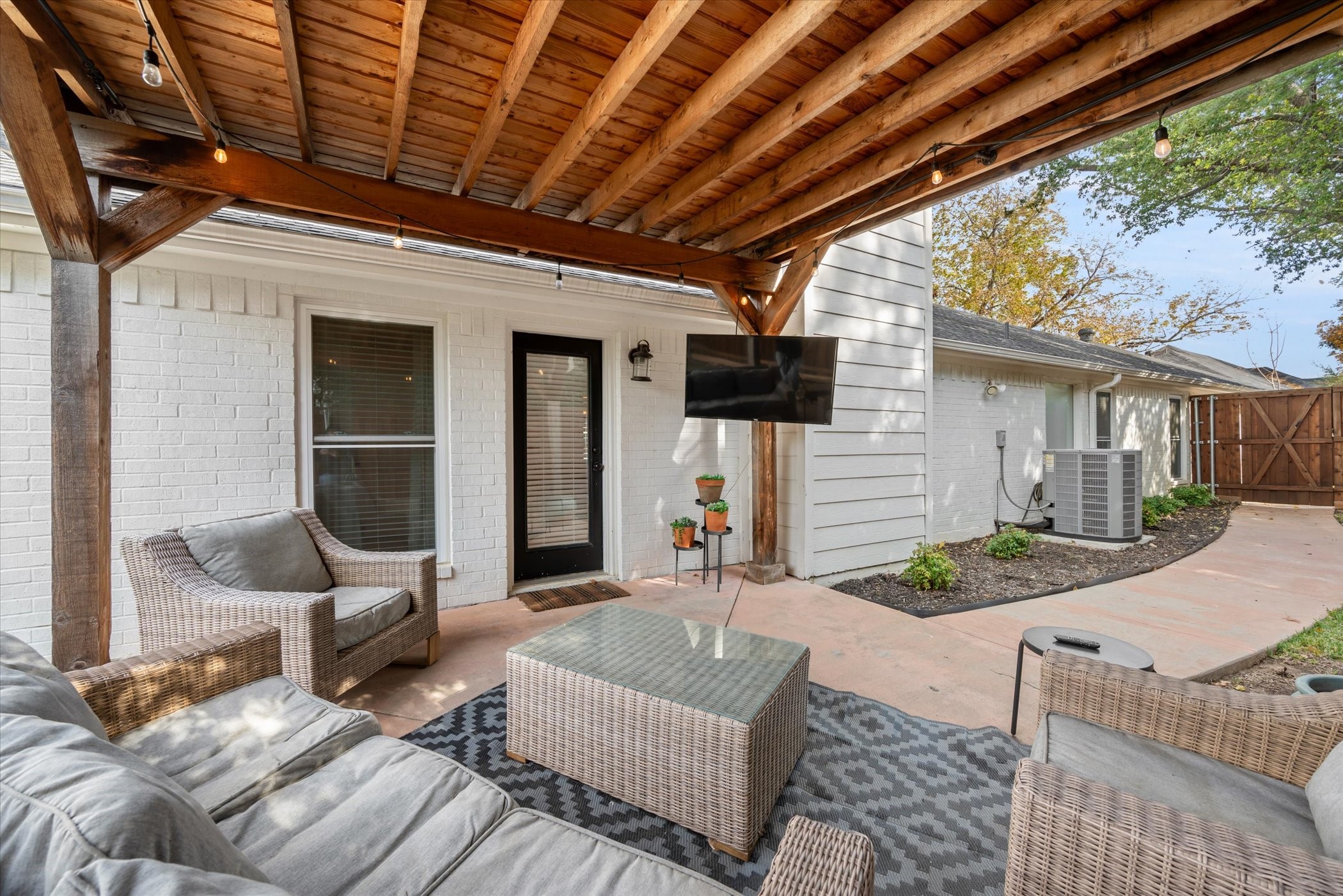 1706 Dunn Street Grapevine TX 76051